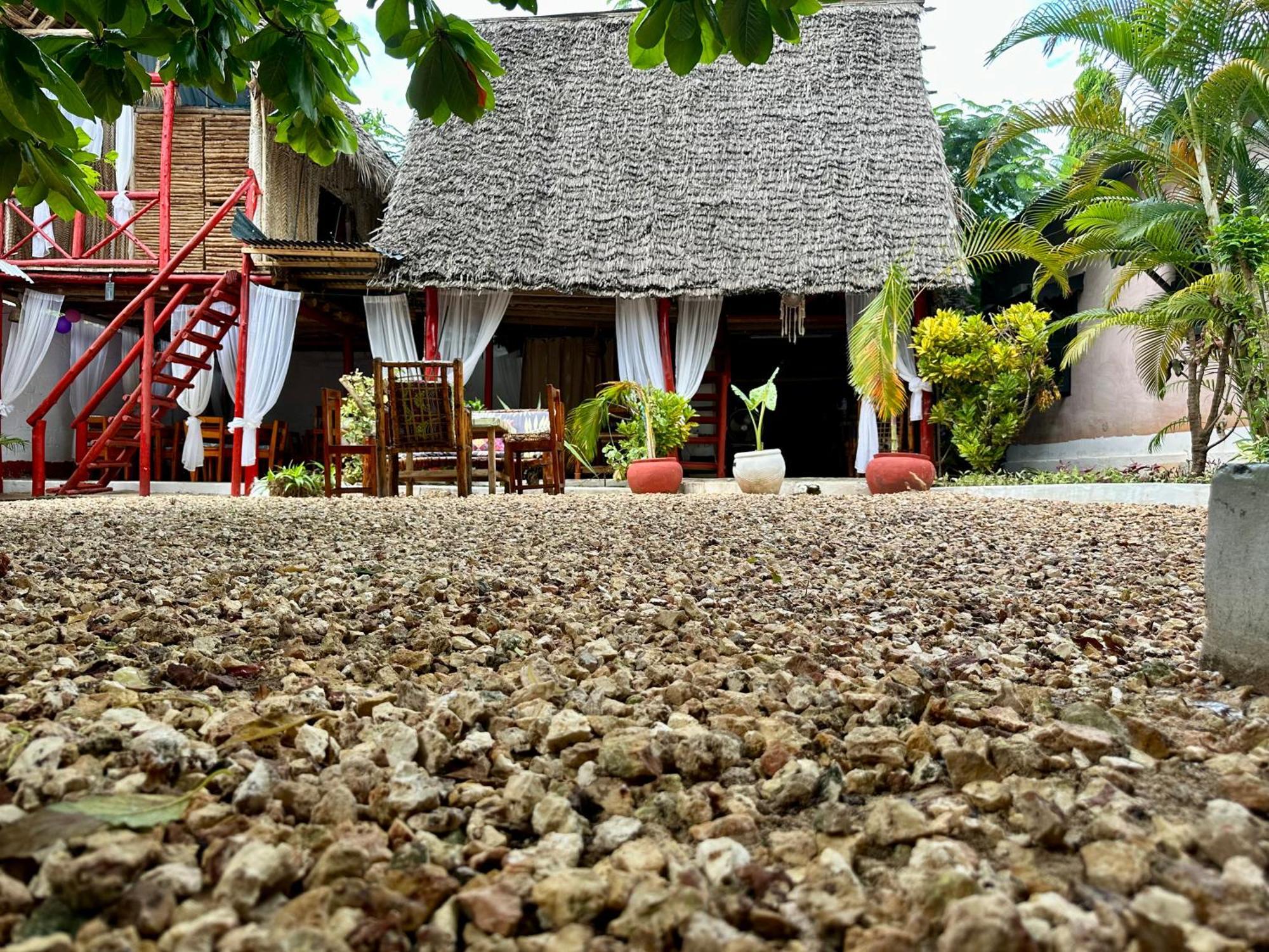 Pole Pole House Hotel Nungwi Exterior photo